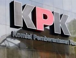 KPK Bidik Aliran Uang Gubernur Riau